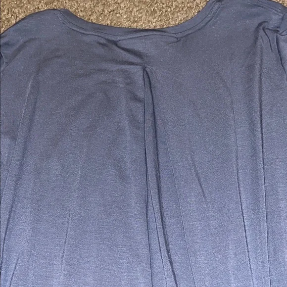 Athleta Women’s Long Sleeve Slate Shirt - Picture 5 of 5